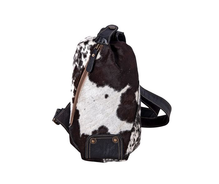 Robnette Ranch Fanny-Pack Bag in Dark & White