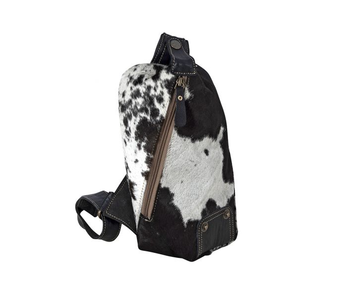 Robnette Ranch Fanny-Pack Bag in Dark & White