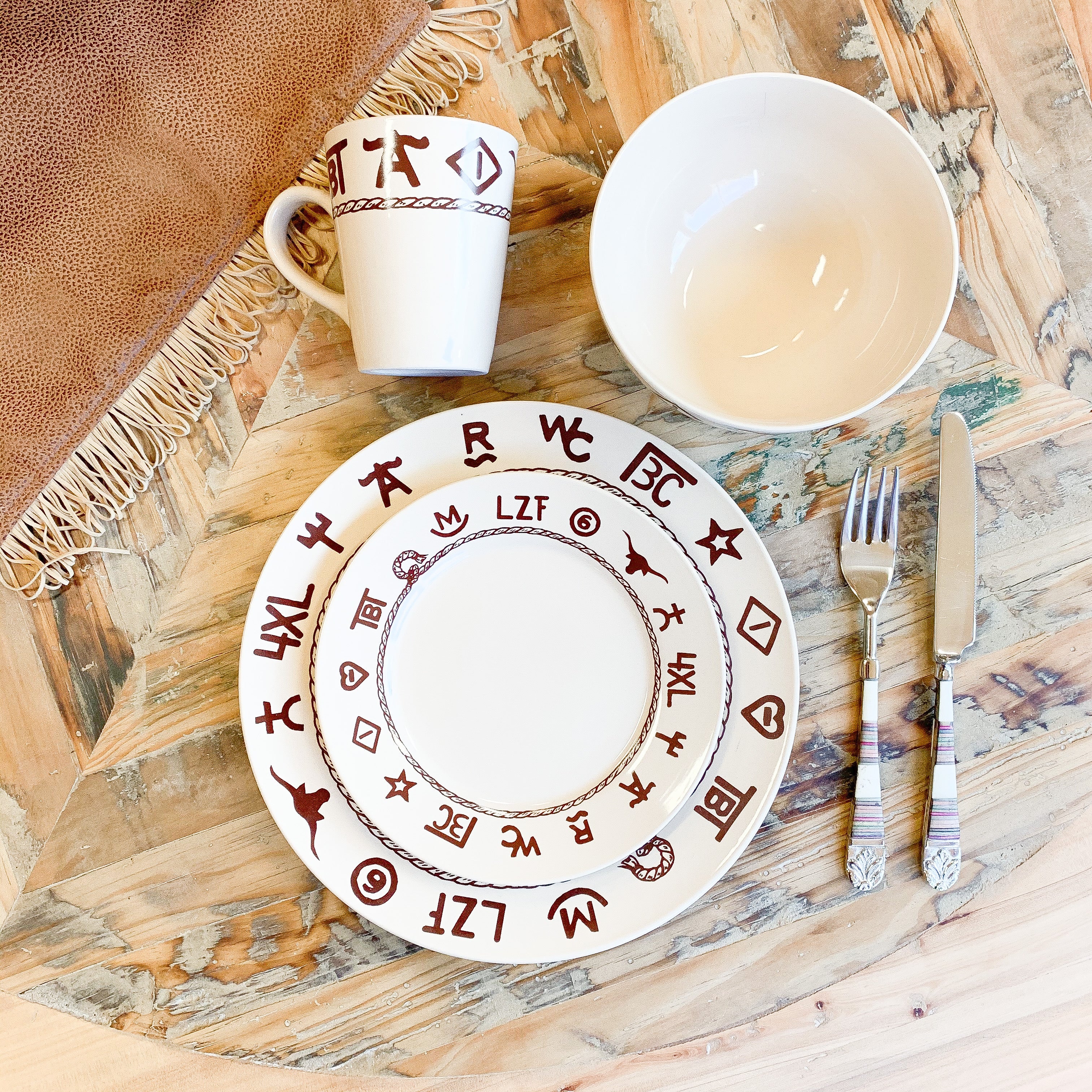 Brands 16 Piece Dinnerware Set