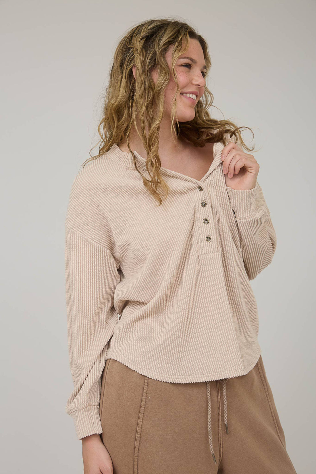 Dustland Henley Knit