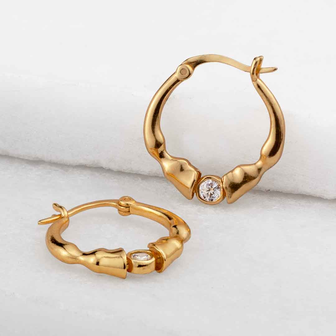 Cavallo - Moissanite Horseshoe Earring, Gold