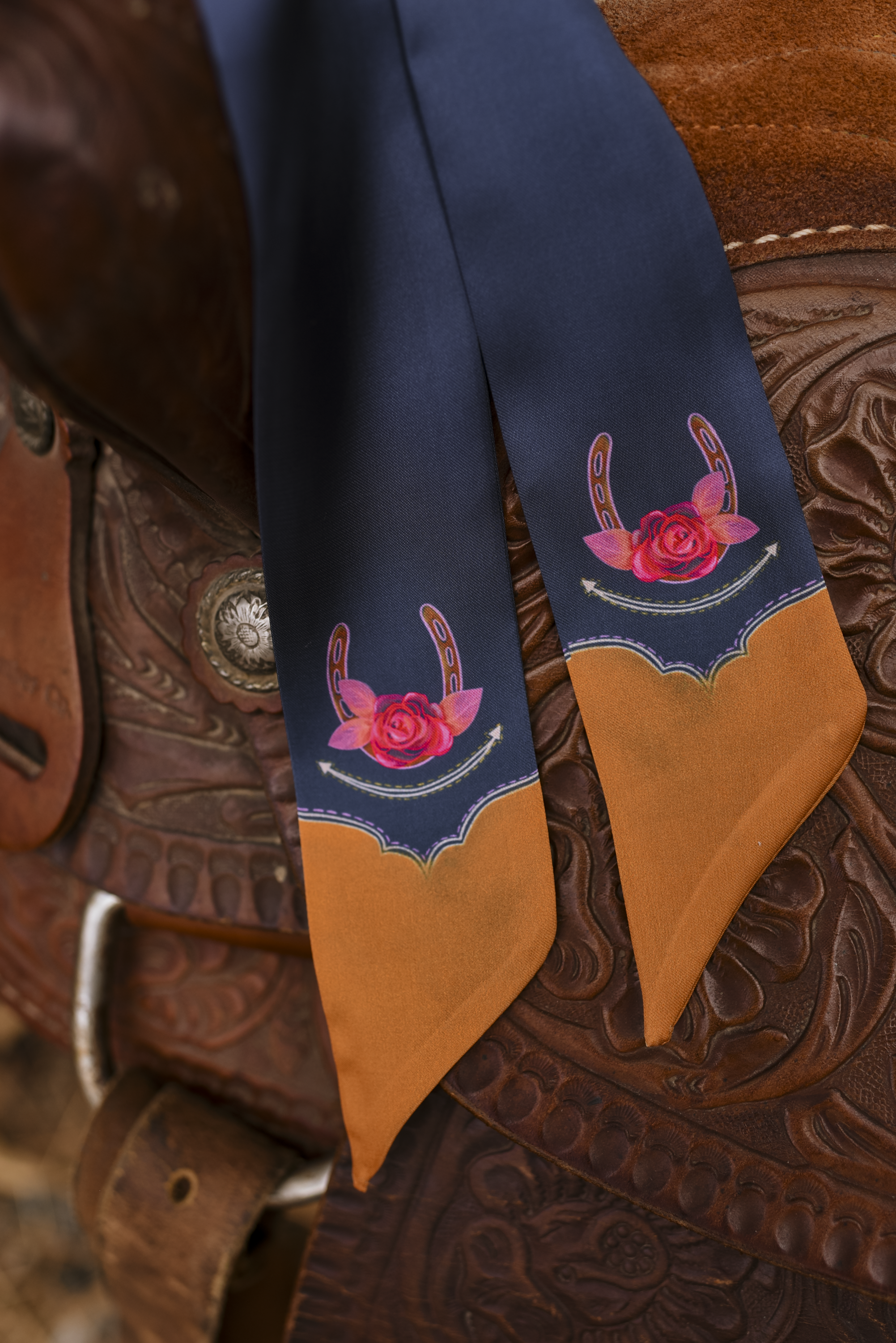 Rodeo Rose Cowgirl Twilly – Midnight Blue