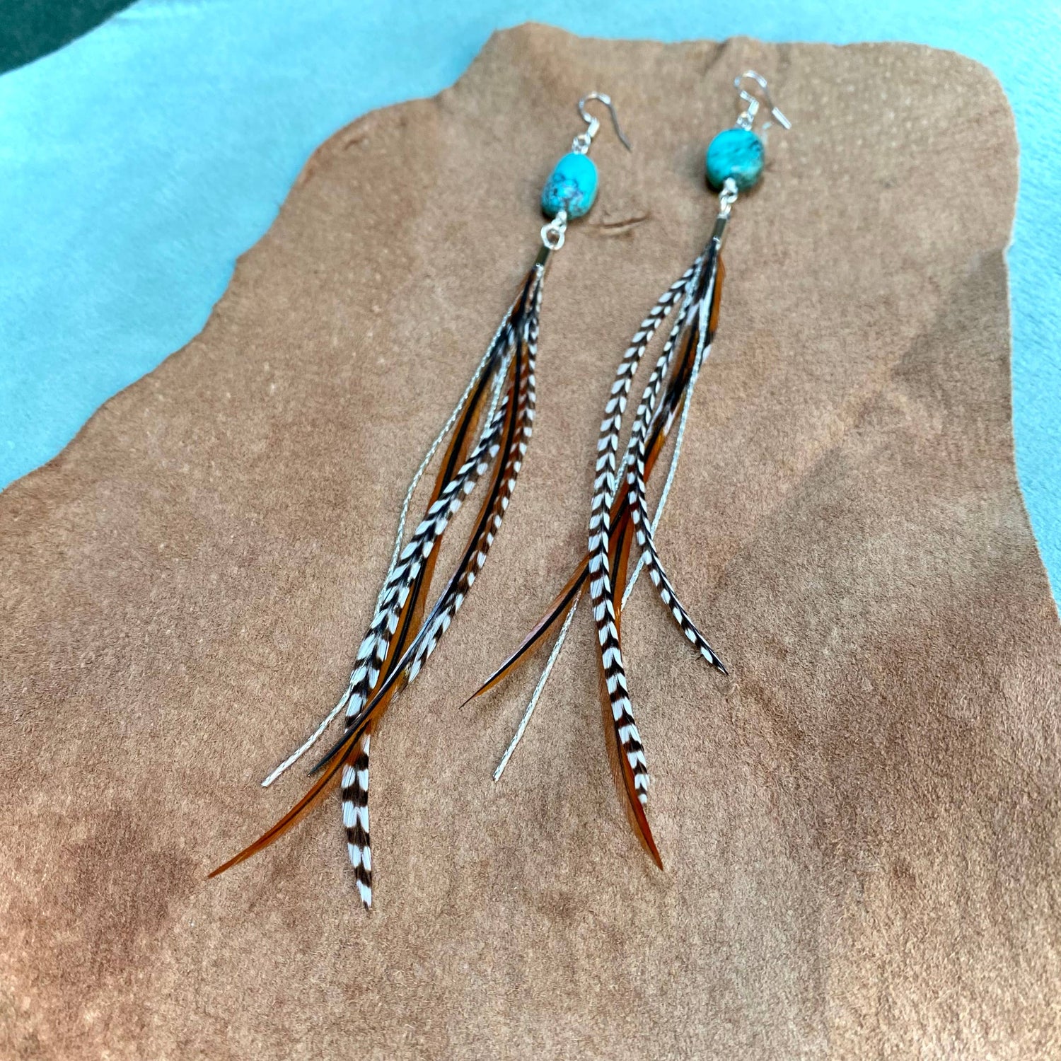 Turquoise &amp; Mini Feather Earrings - Grizzly &amp; Fawn/Silver: Grizzly &amp; Fawn / Silver