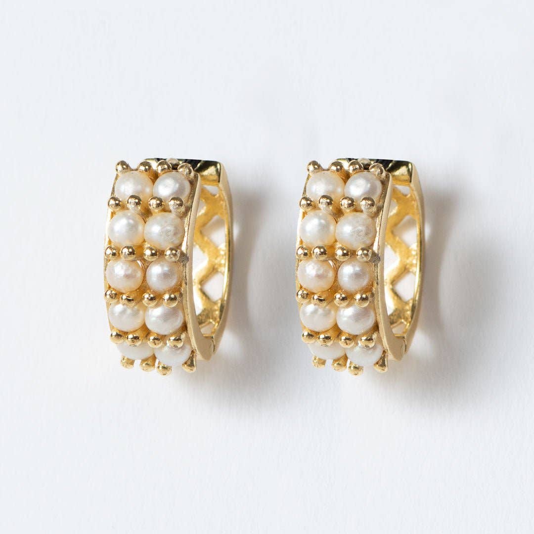 Prism - Linea Pearl Equestrian Earring