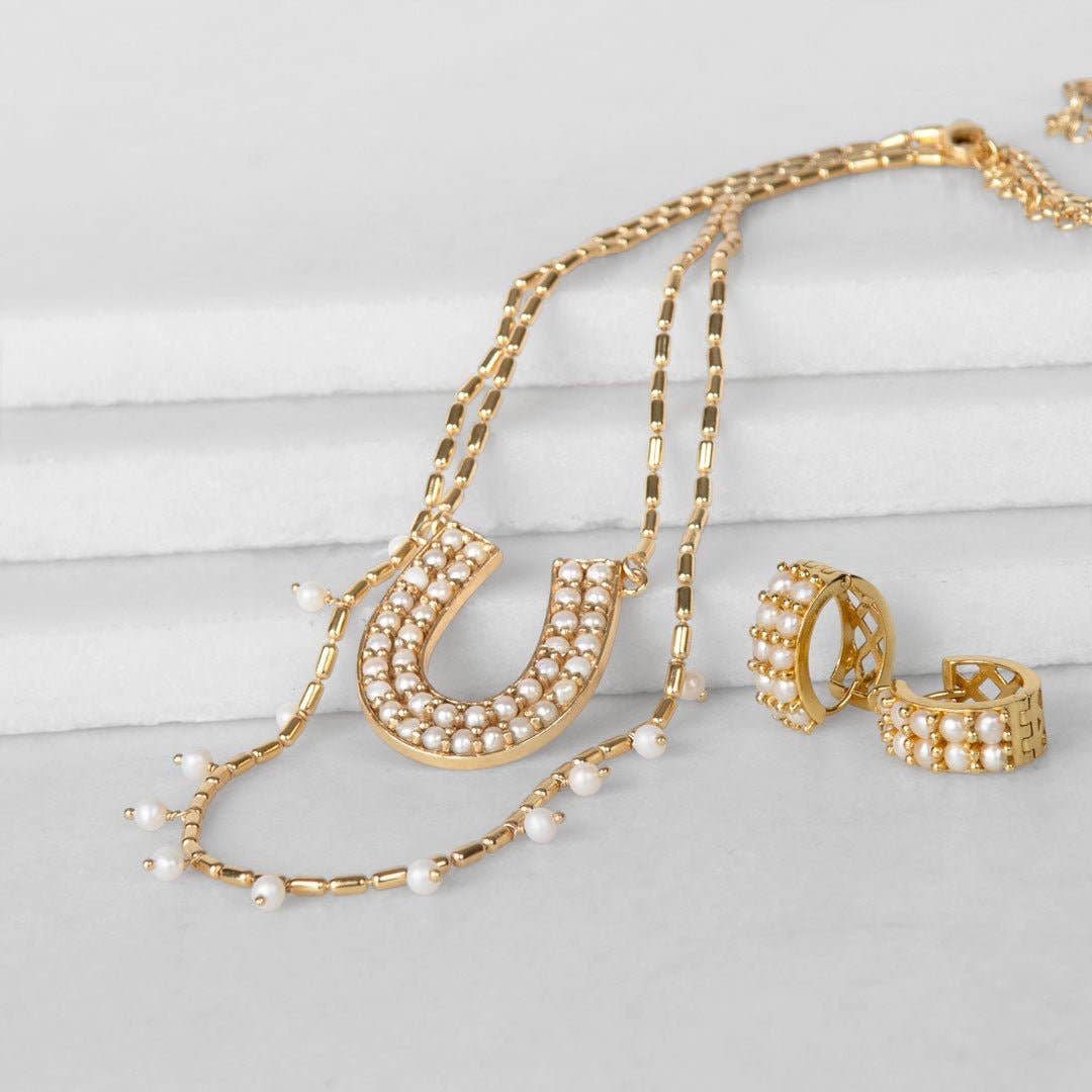 Prism - Linea Pearl Equestrian Earring