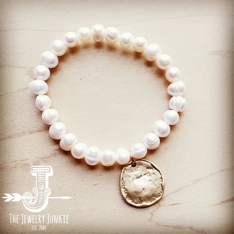 Freshwater Pearl Bracelet with Matte Gold Coin 804m