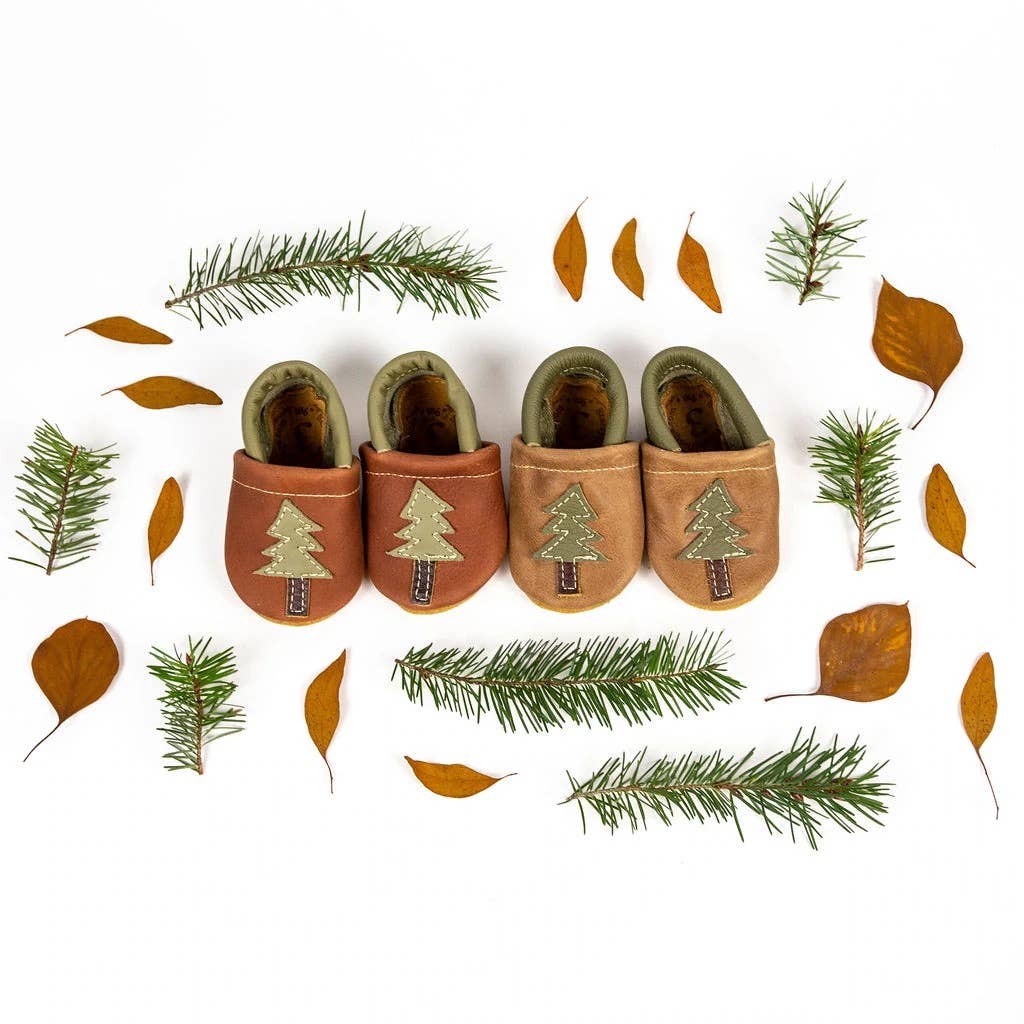 Cedar &amp; Wood Pine Fir Trees Leather Moccasins
